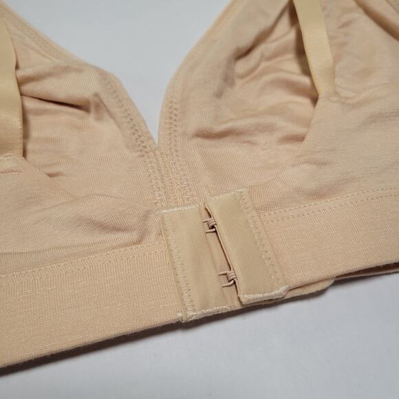 Alfani Super Soft Essential Unlined Bralette Creamy Ivory Beige NWT Size Medium - Picture 7 of 9